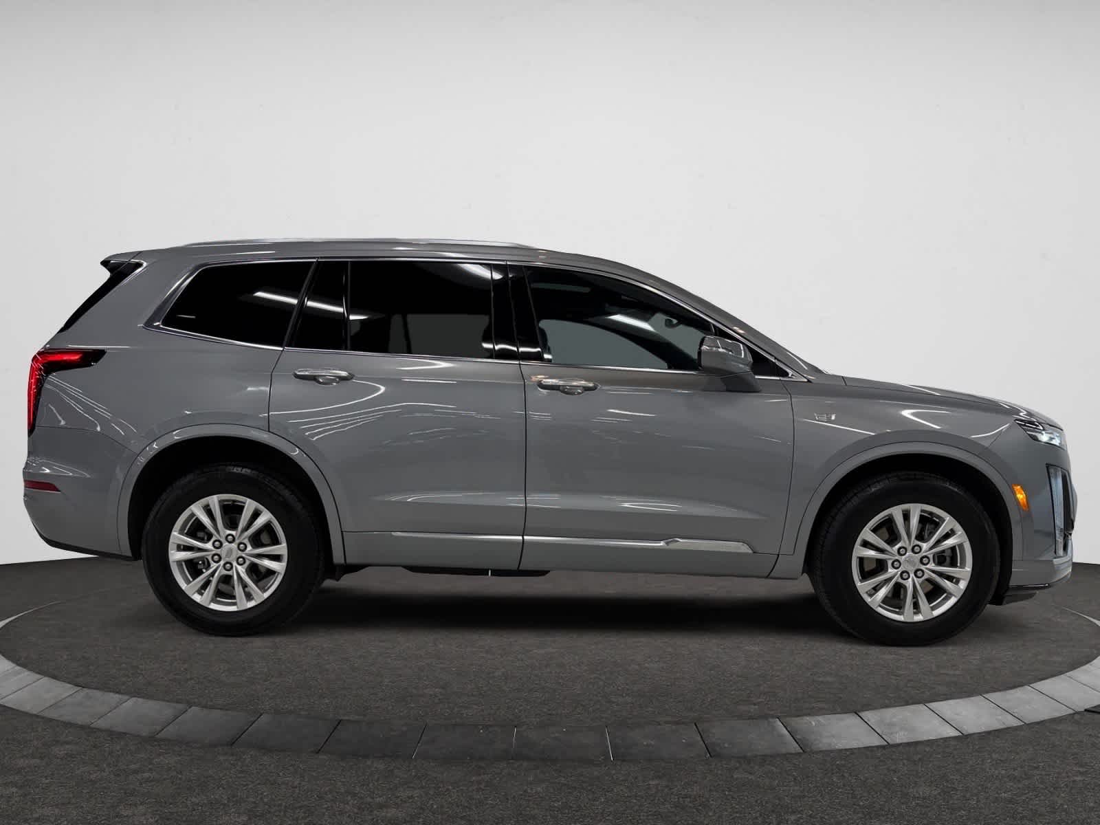 Vehicle image 3 of 46