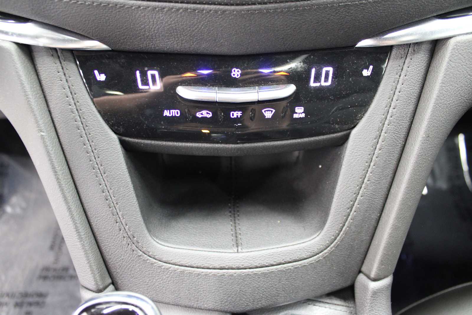 Vehicle image 35 of 46