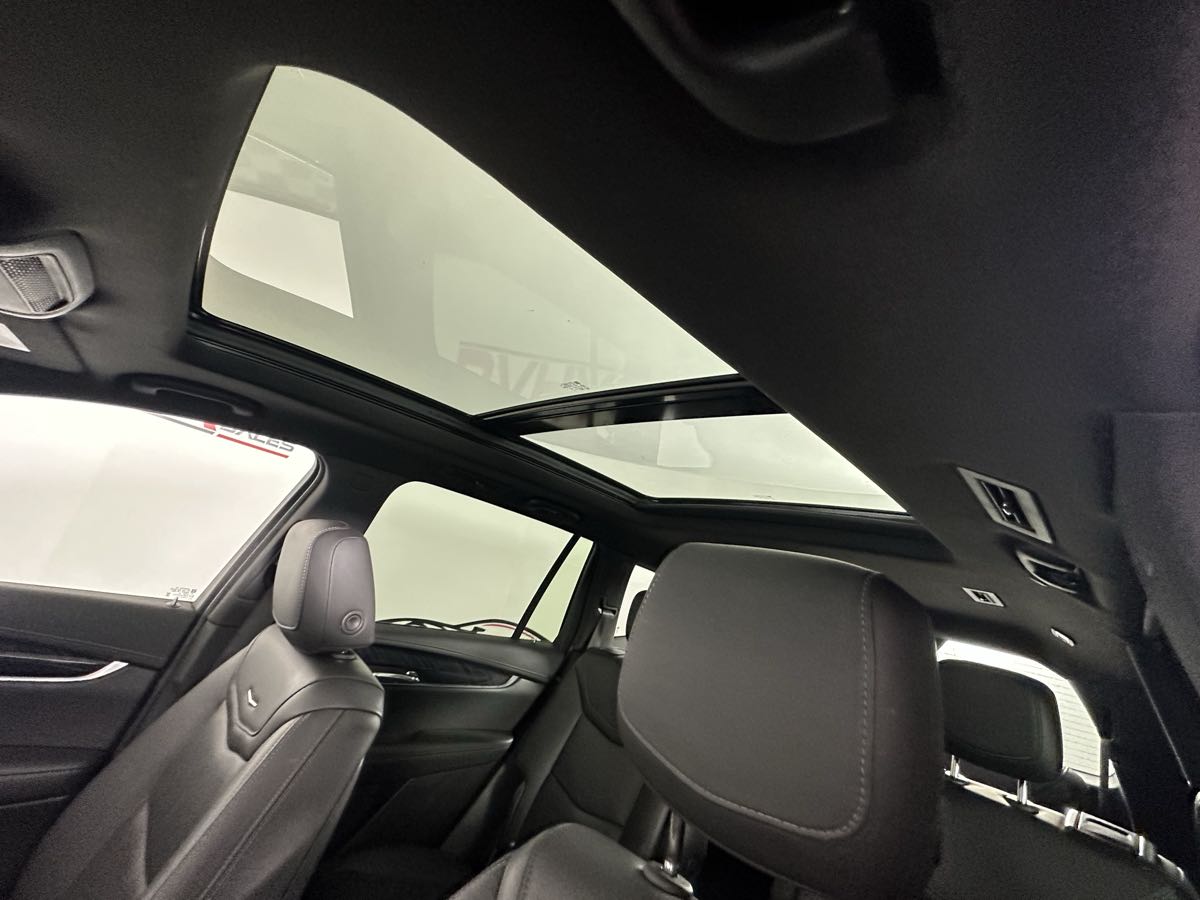 Vehicle image 21 of 45