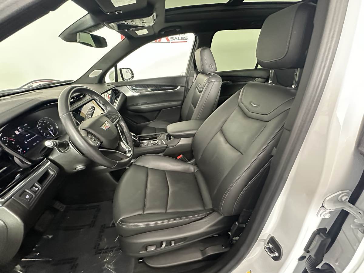 Vehicle image 22 of 45