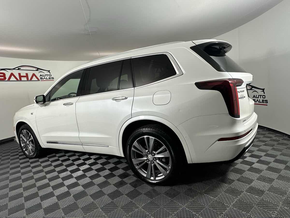 Vehicle image 10 of 45