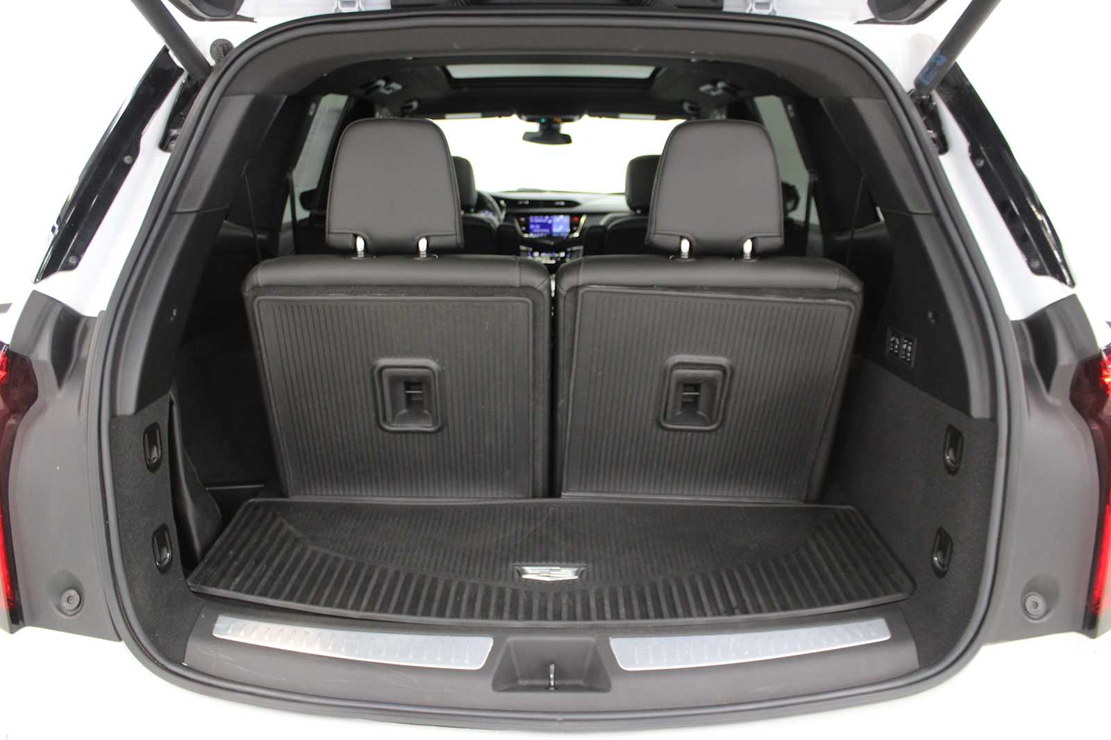 Vehicle image 10 of 47