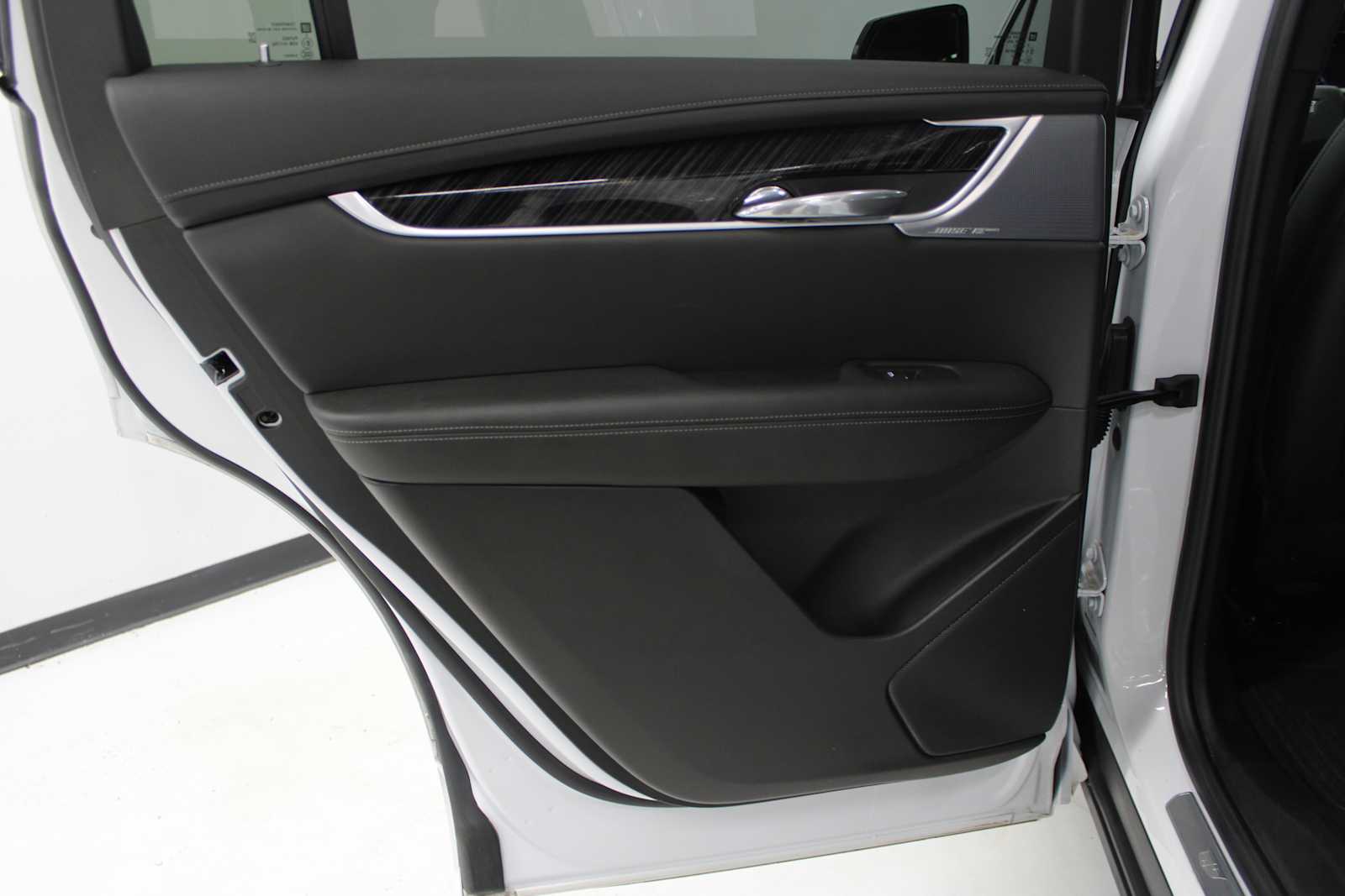 Vehicle image 29 of 47