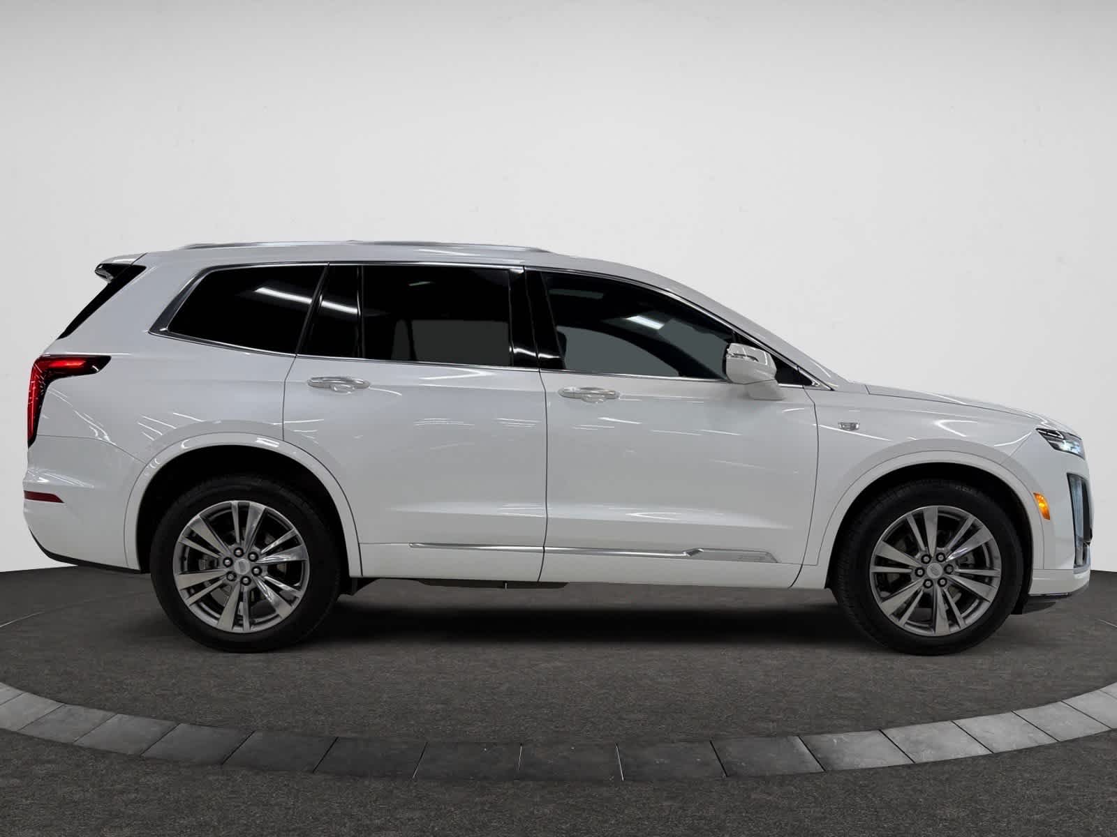 Vehicle image 3 of 47