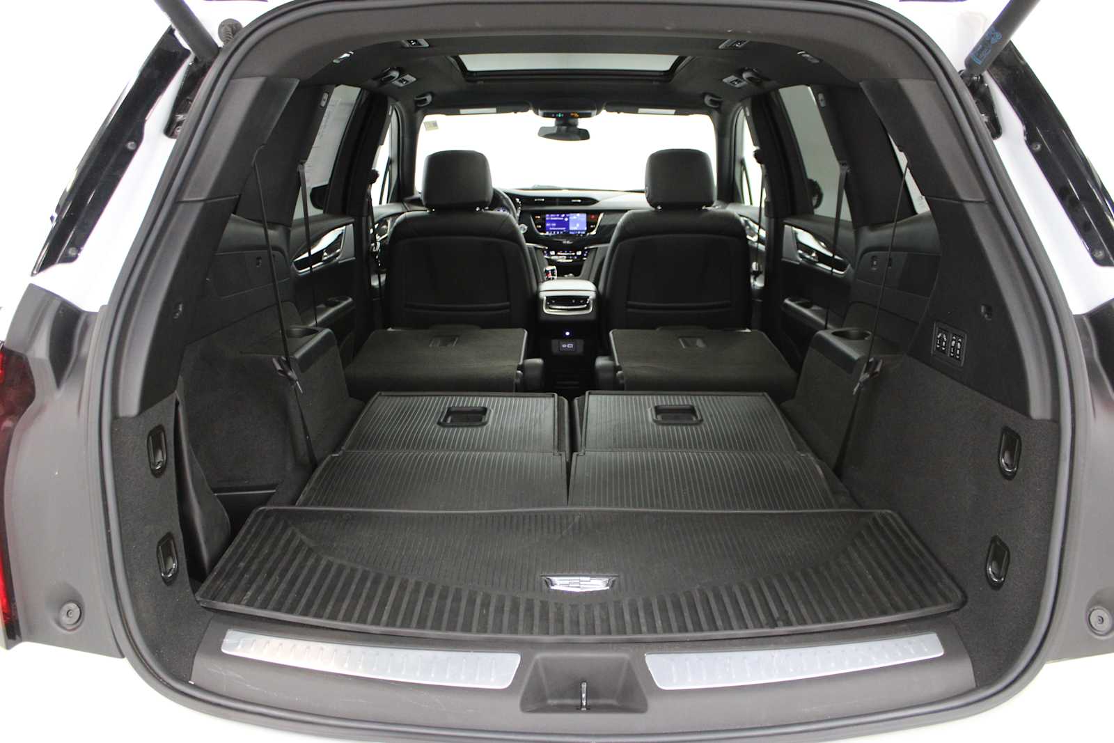 Vehicle image 9 of 47