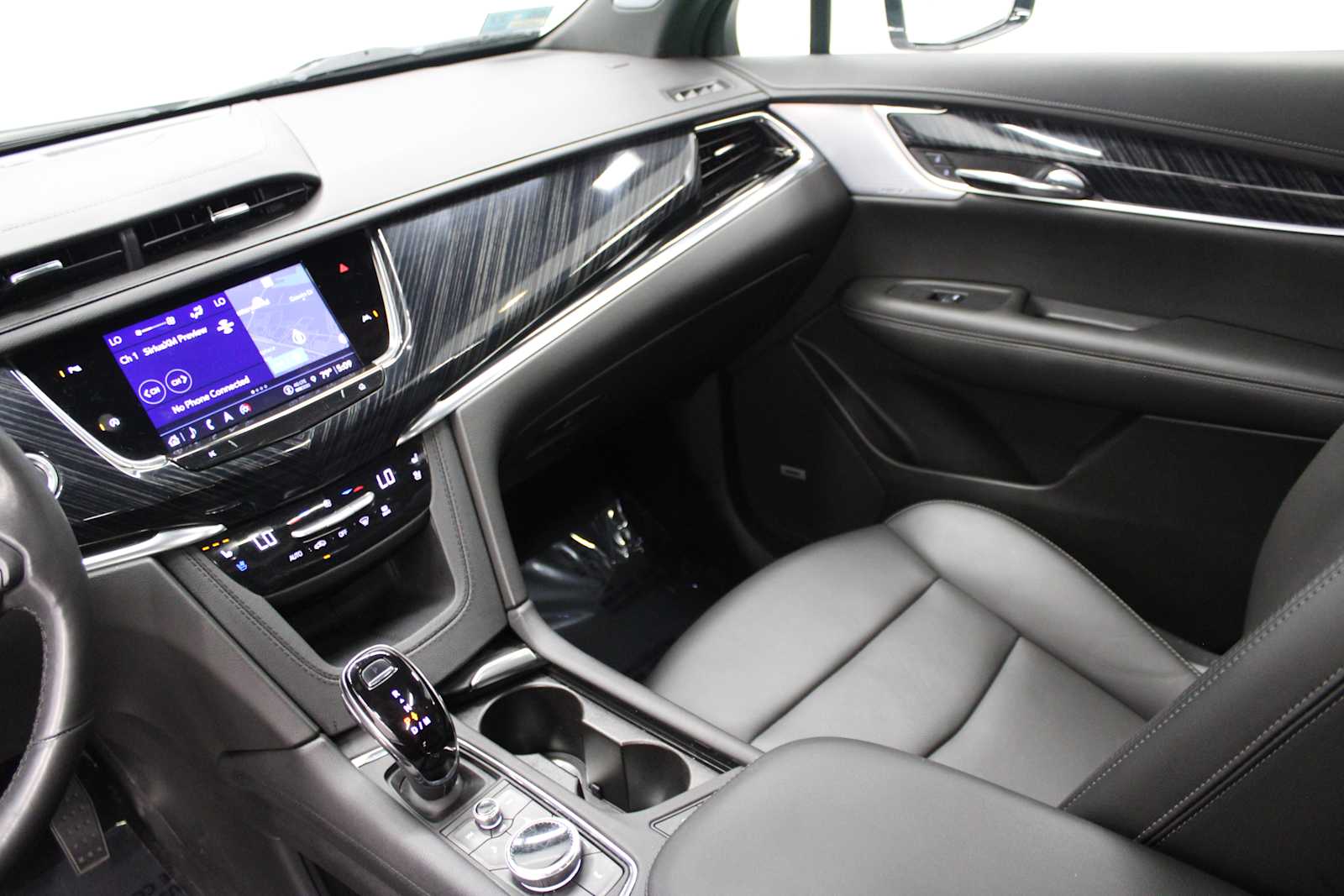 Vehicle image 39 of 47