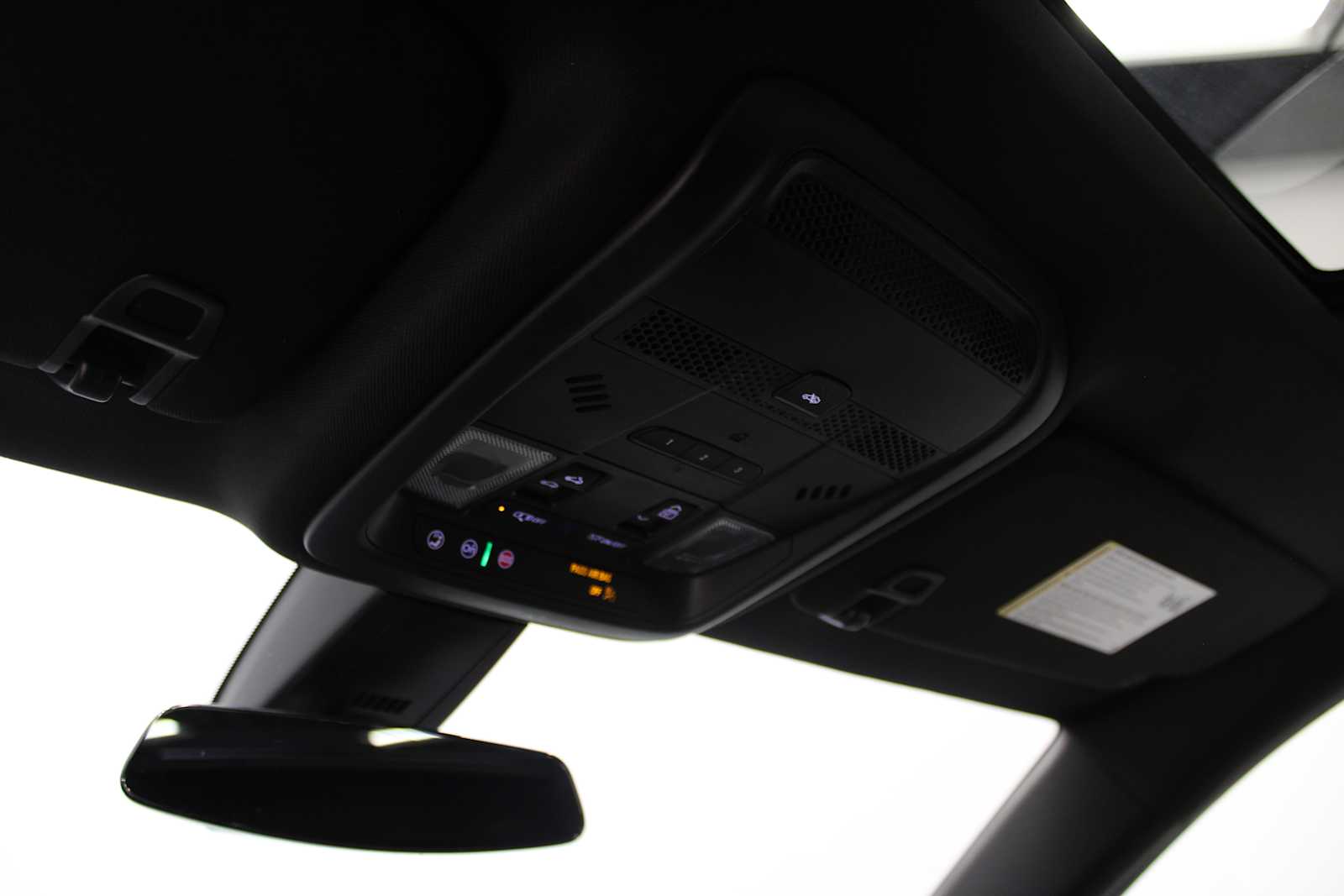 Vehicle image 37 of 47