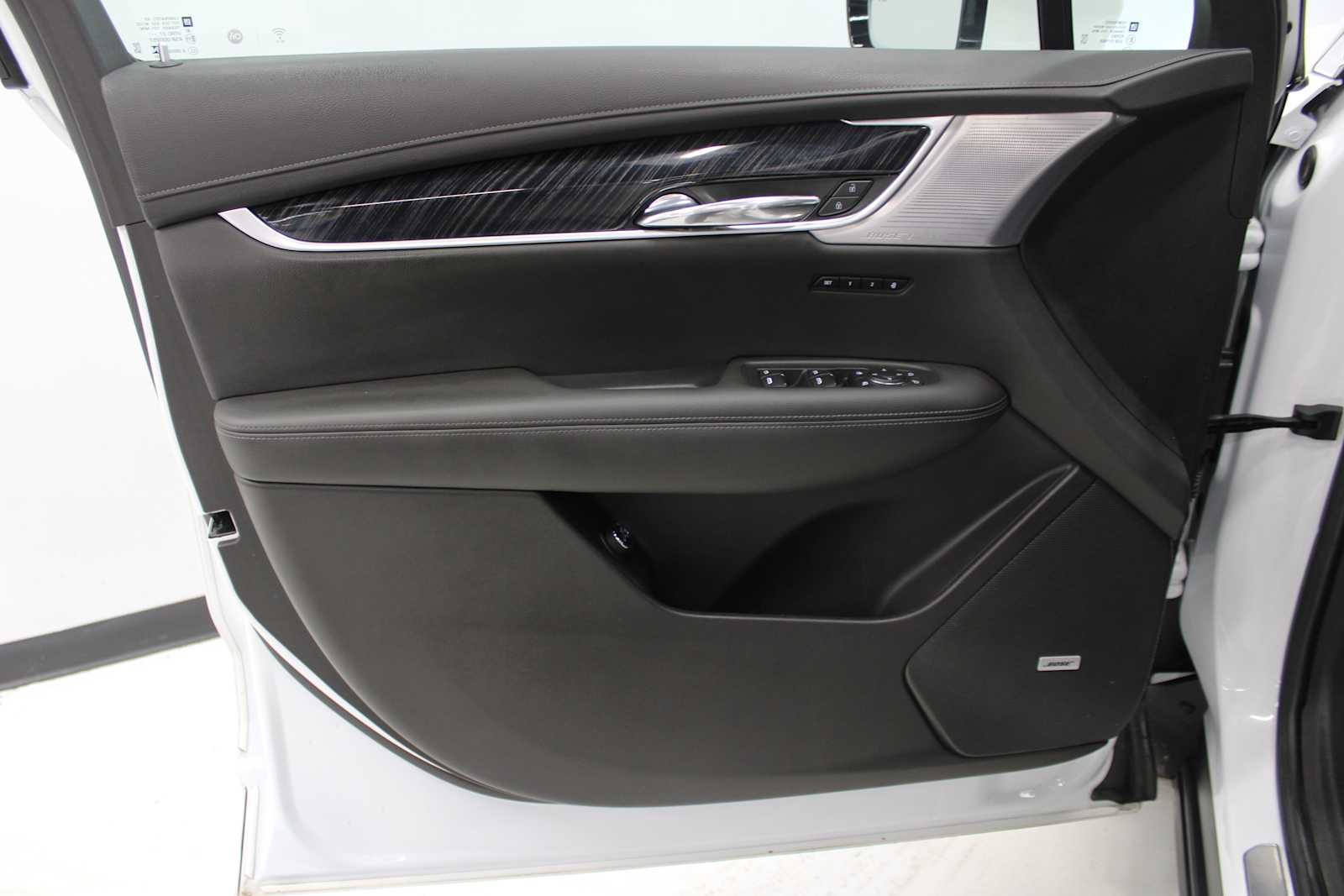 Vehicle image 28 of 47