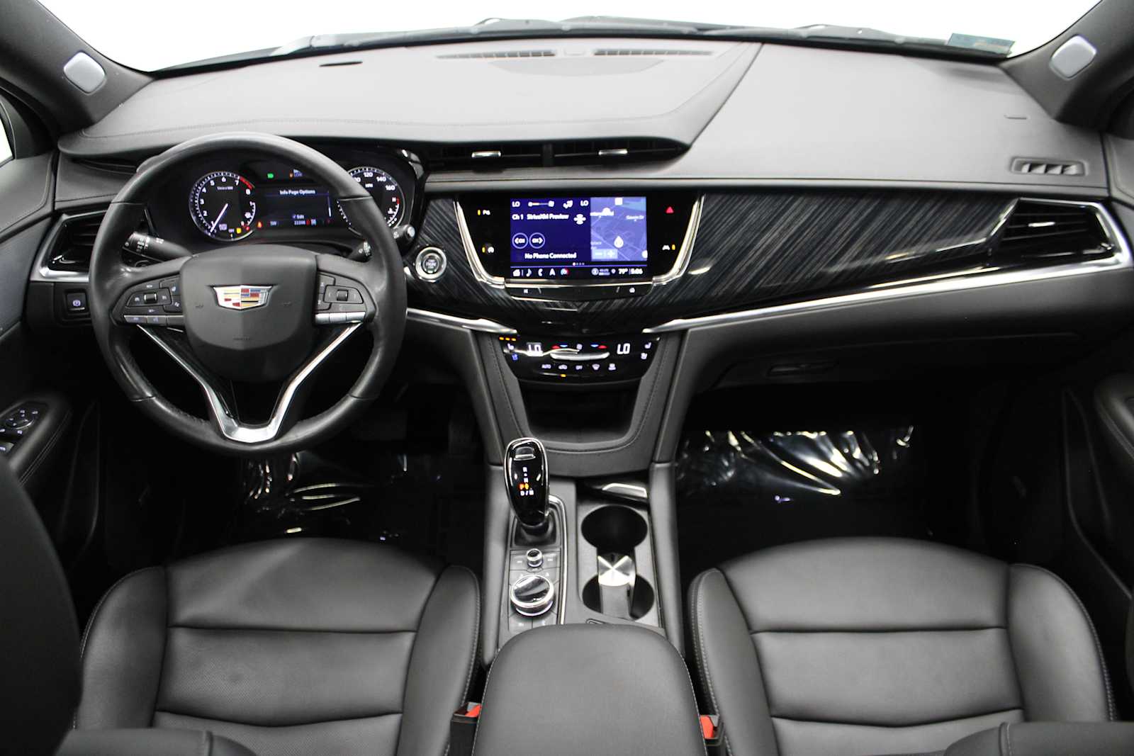 Vehicle image 16 of 47