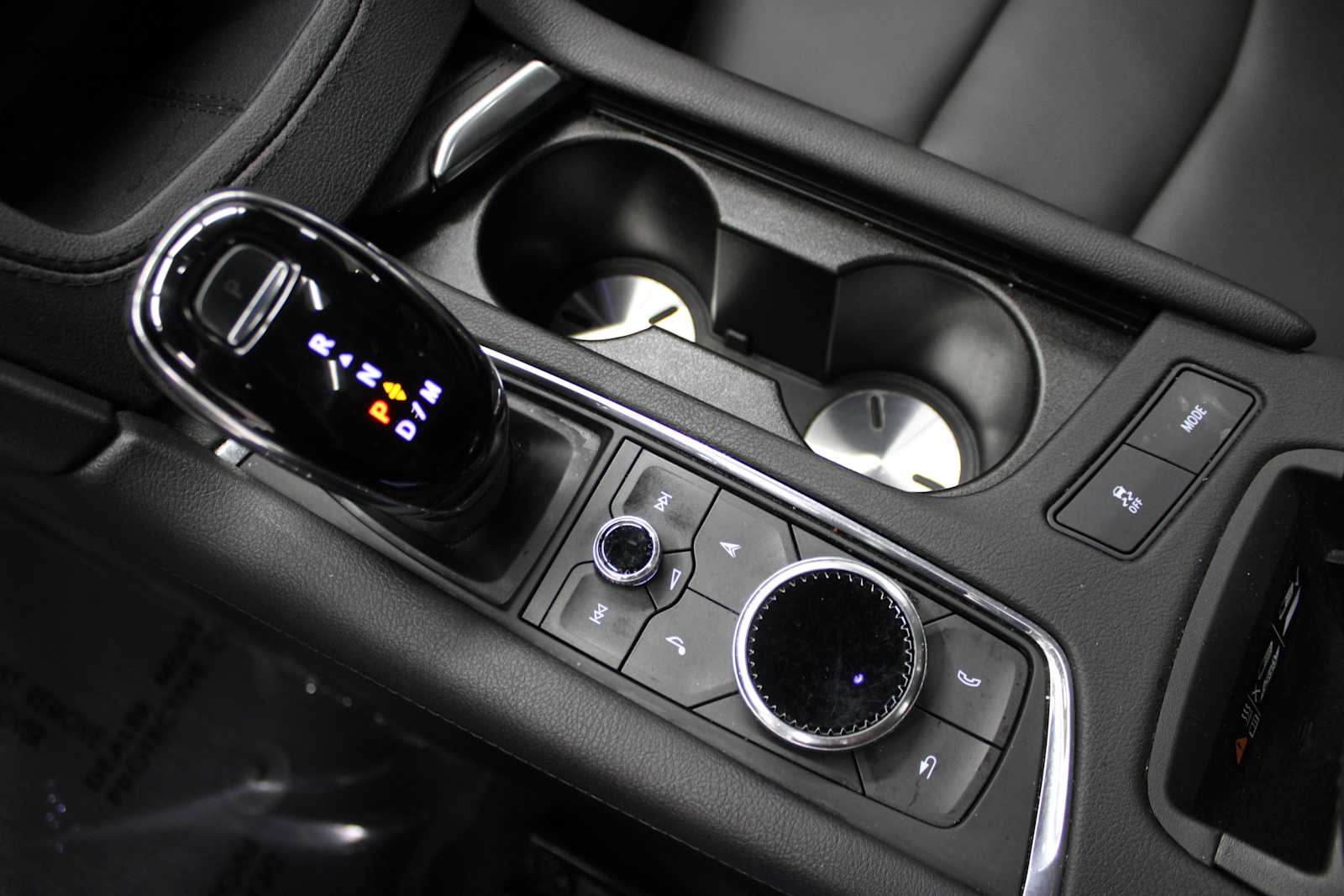 Vehicle image 27 of 47