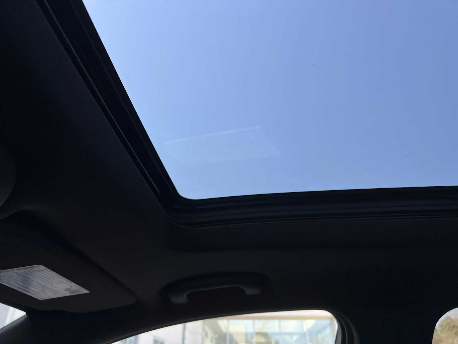 Vehicle image 27 of 36