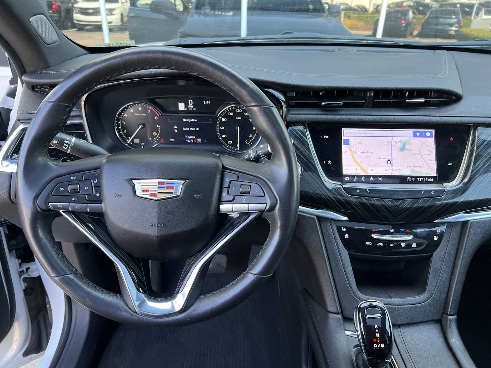 Vehicle image 28 of 36