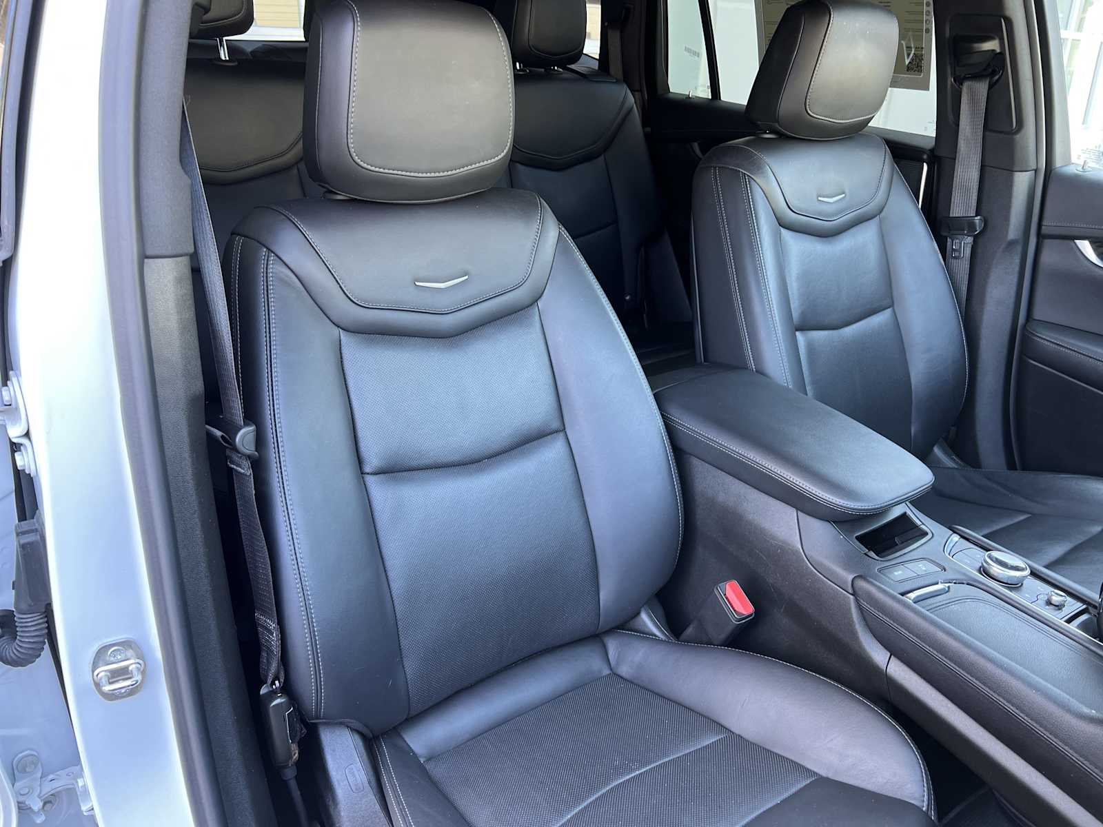 Vehicle image 33 of 36