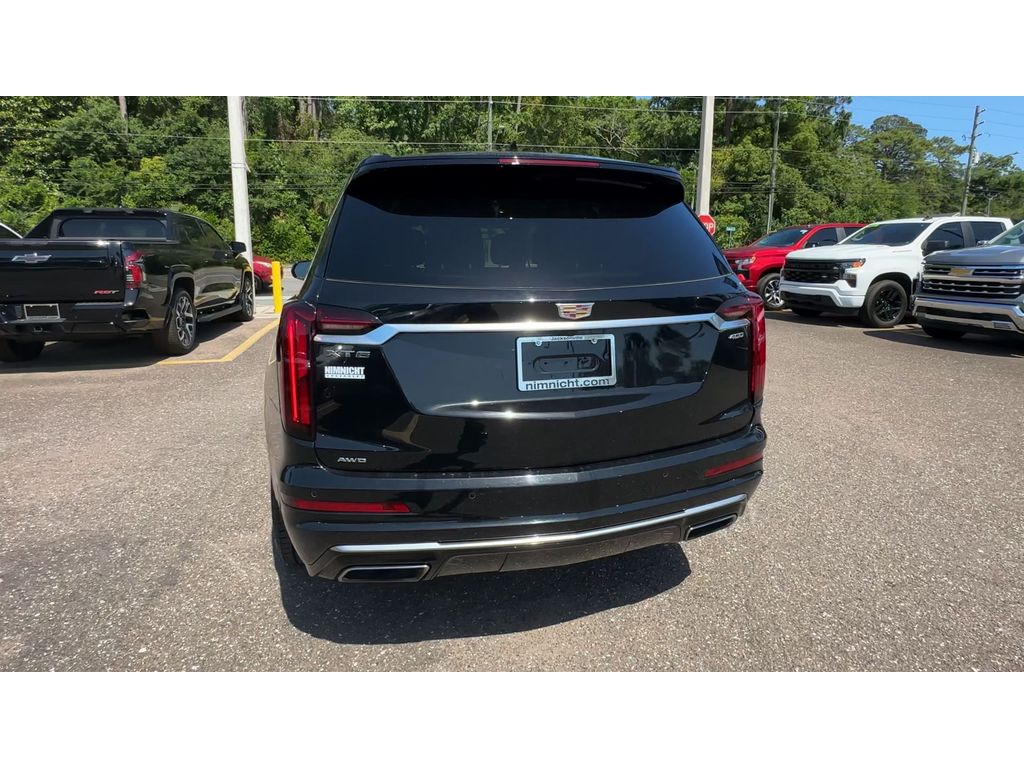 Vehicle image 12 of 33