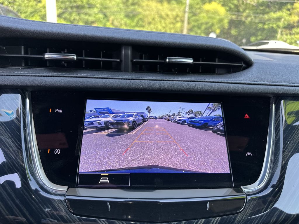 Vehicle image 24 of 33