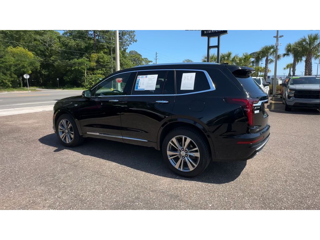 Vehicle image 13 of 33