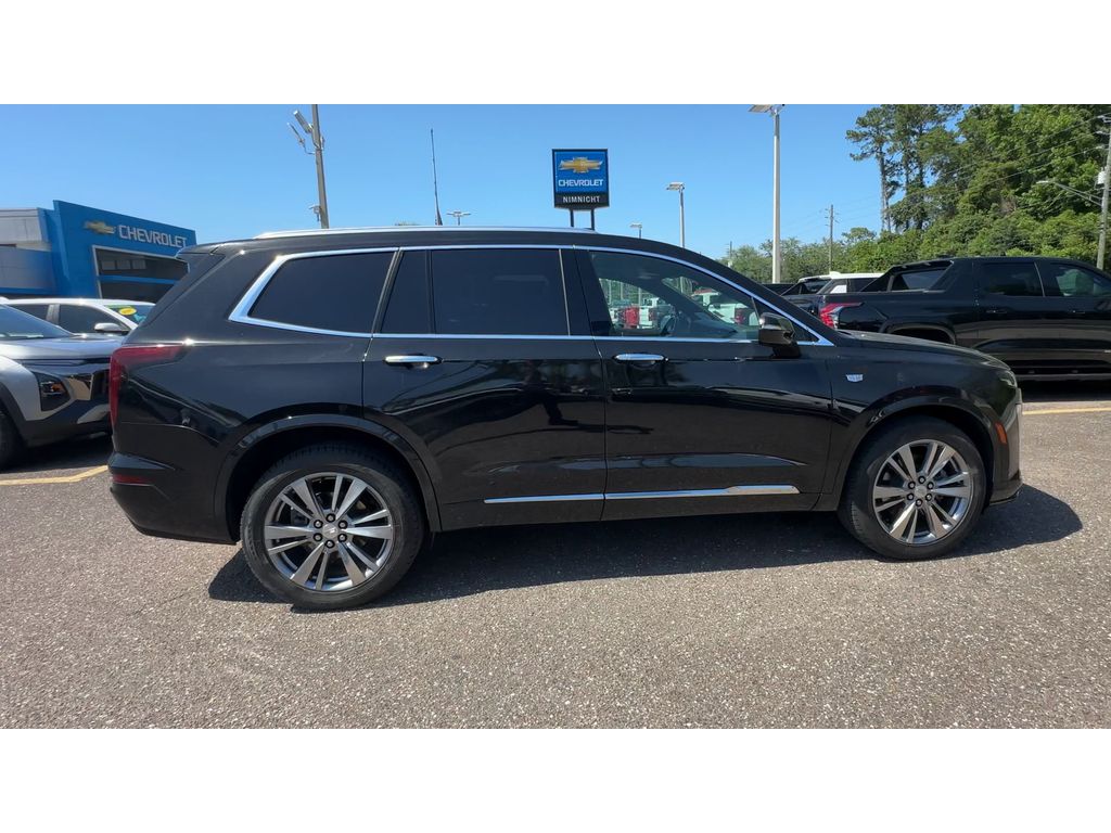 Vehicle image 11 of 33