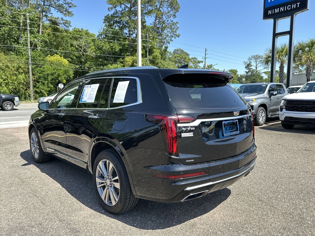 Vehicle image 14 of 33