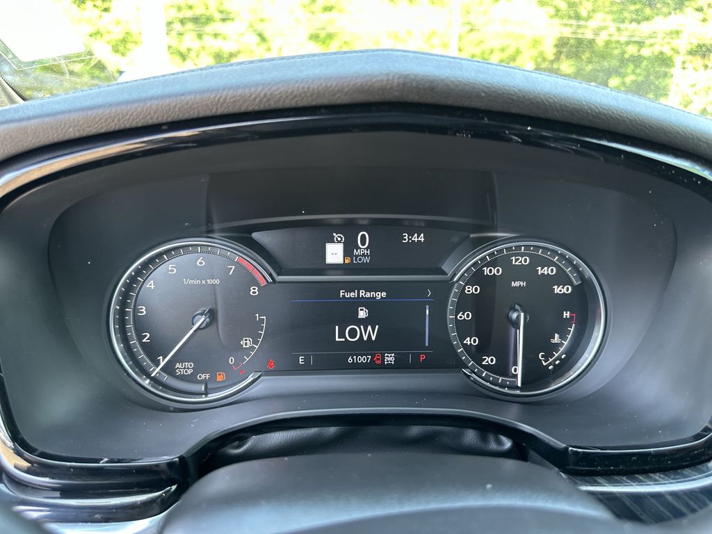 Vehicle image 20 of 33