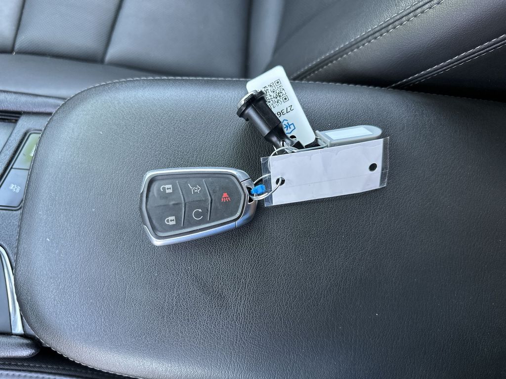 Vehicle image 22 of 33