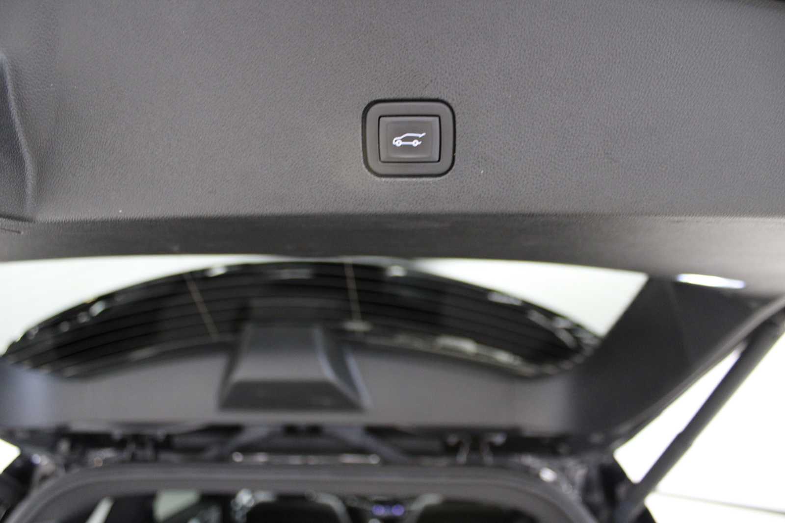 Vehicle image 13 of 48