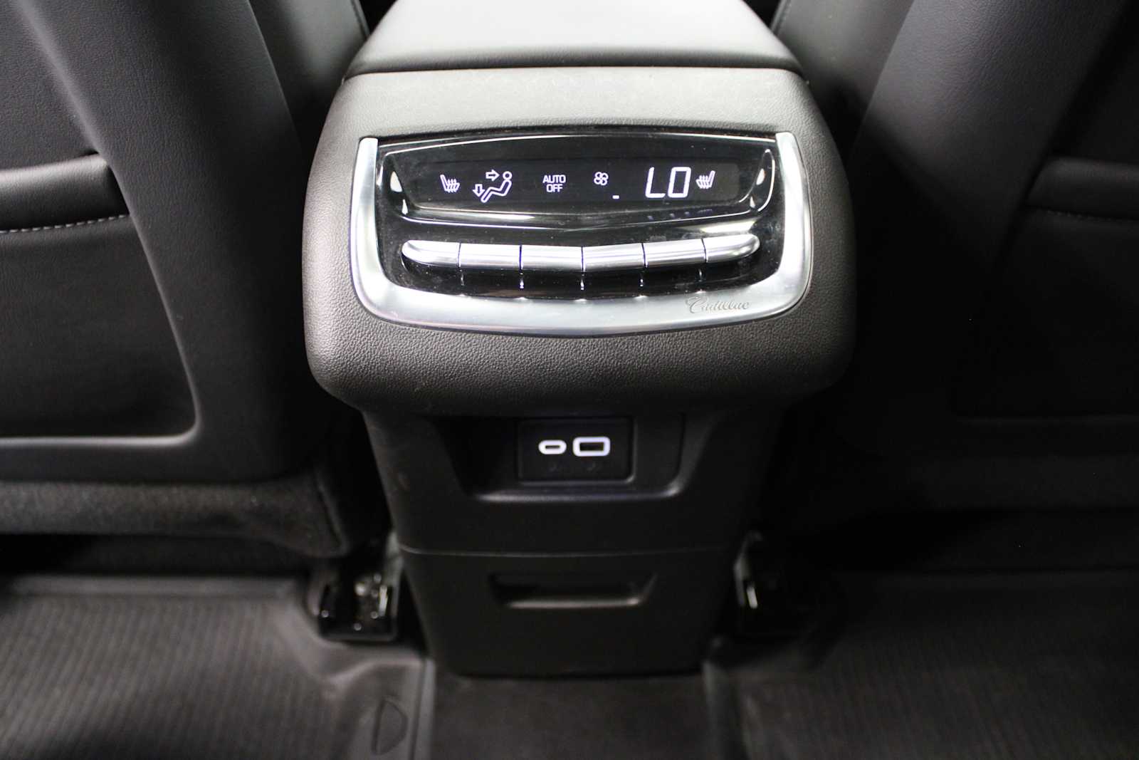 Vehicle image 43 of 48