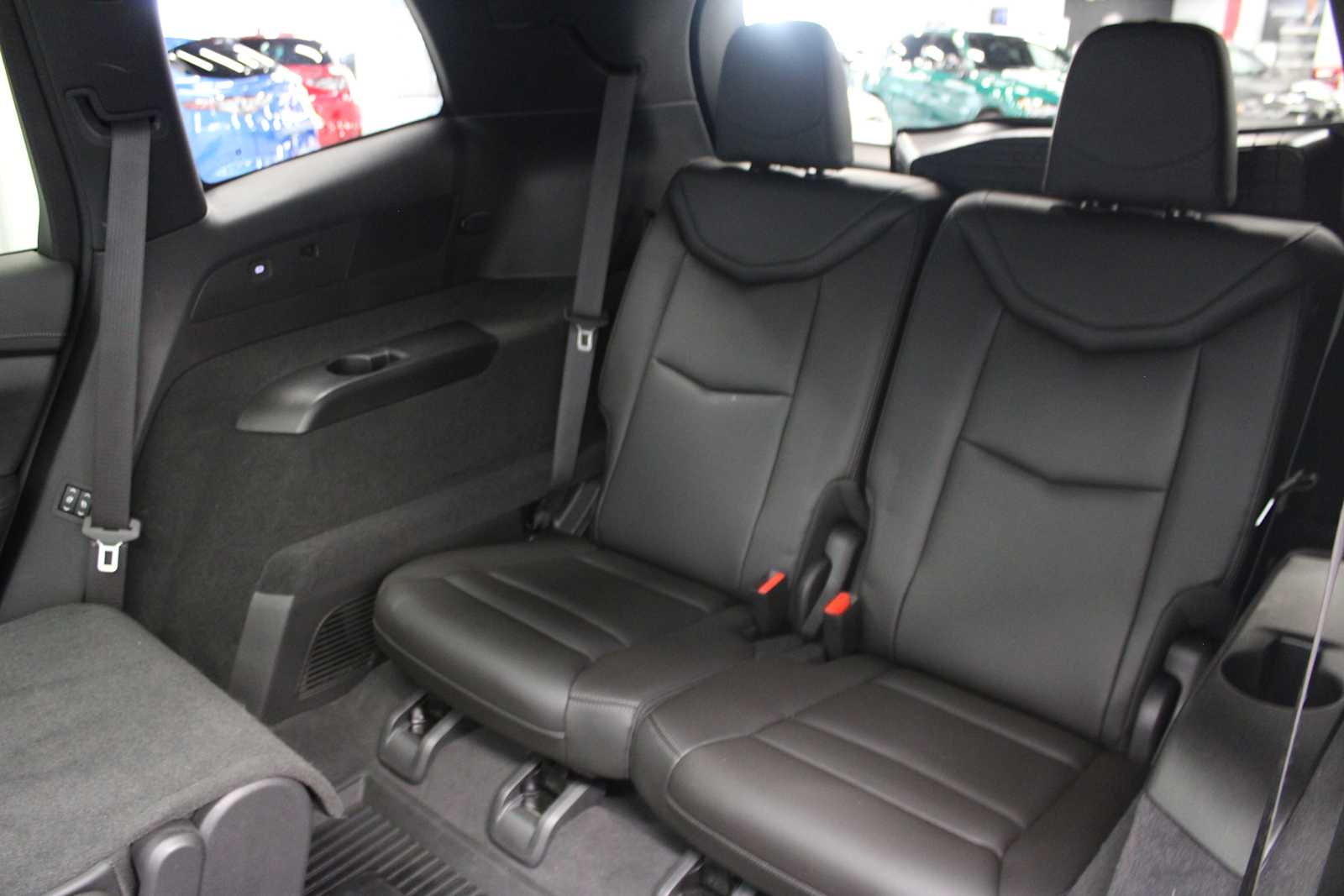 Vehicle image 46 of 48