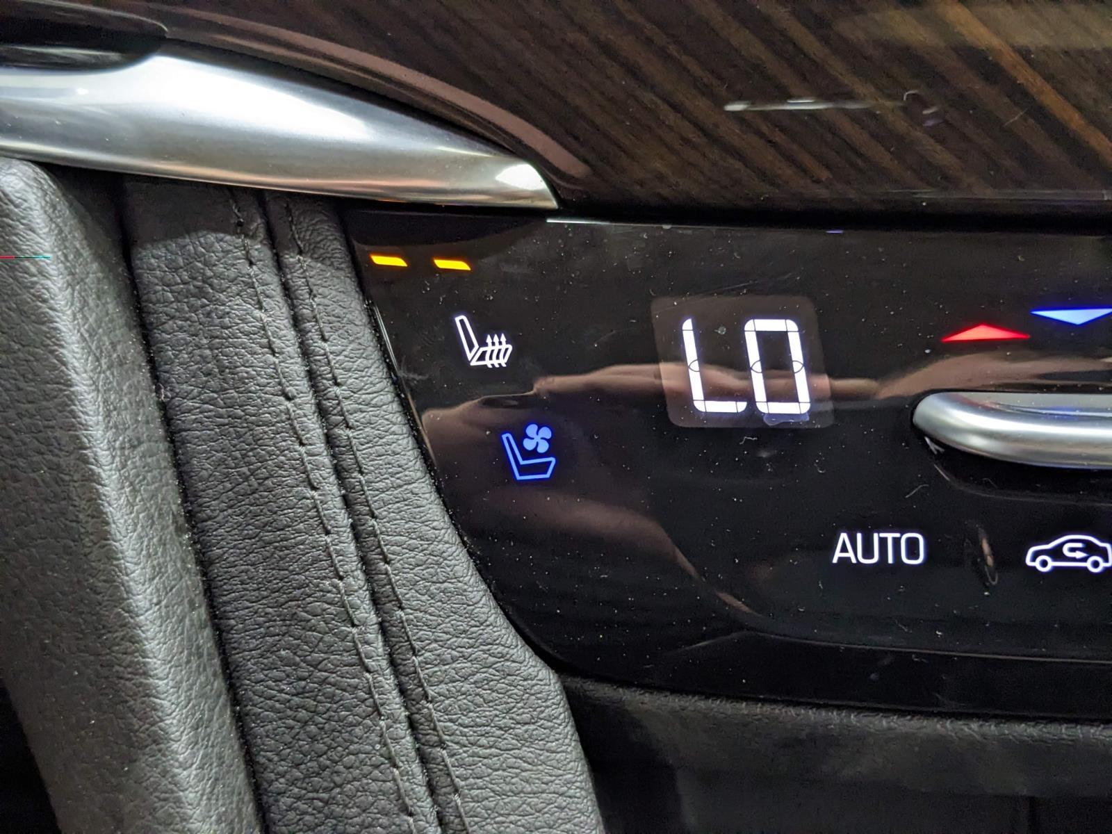 Vehicle image 26 of 50