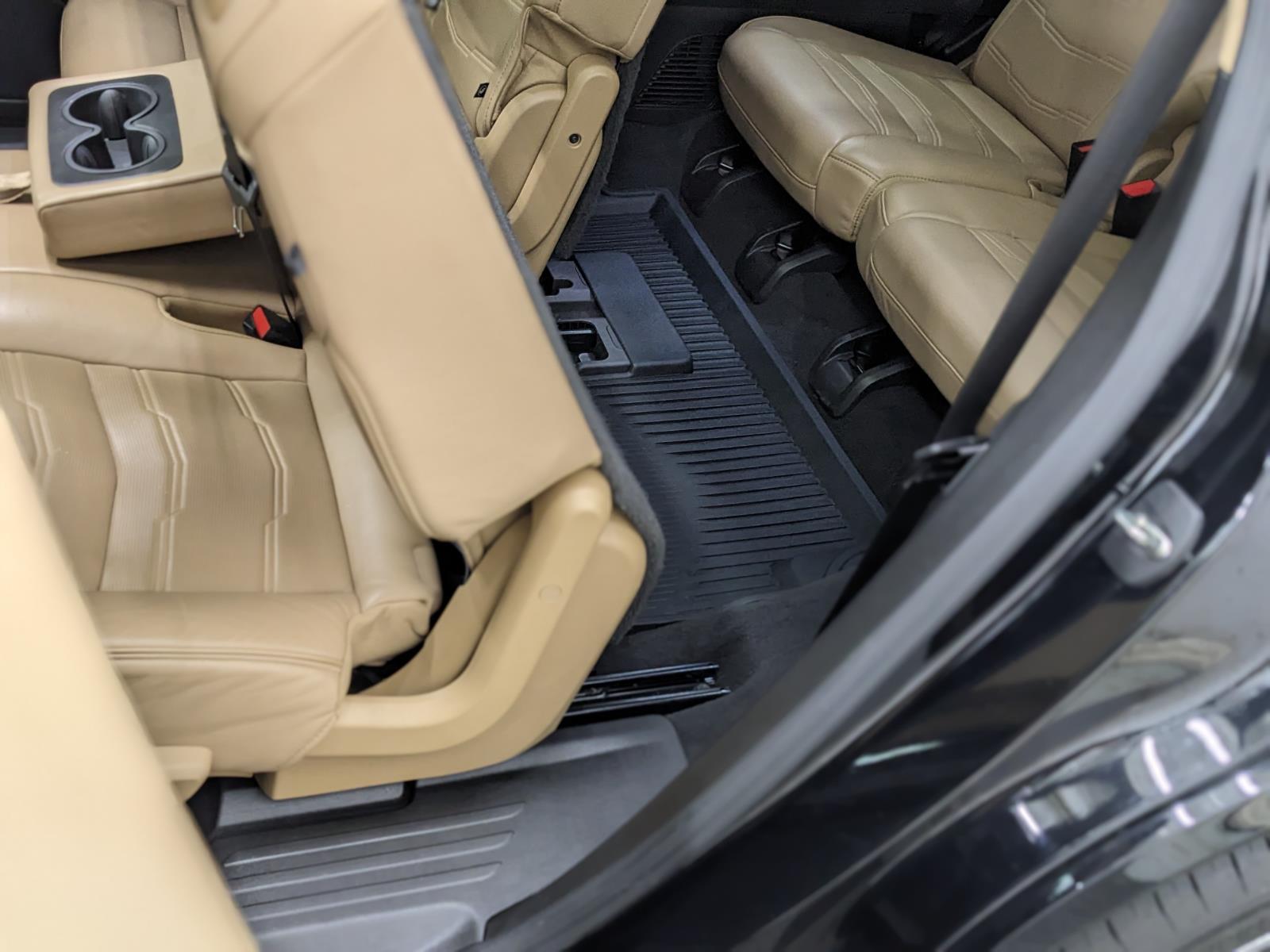 Vehicle image 15 of 50