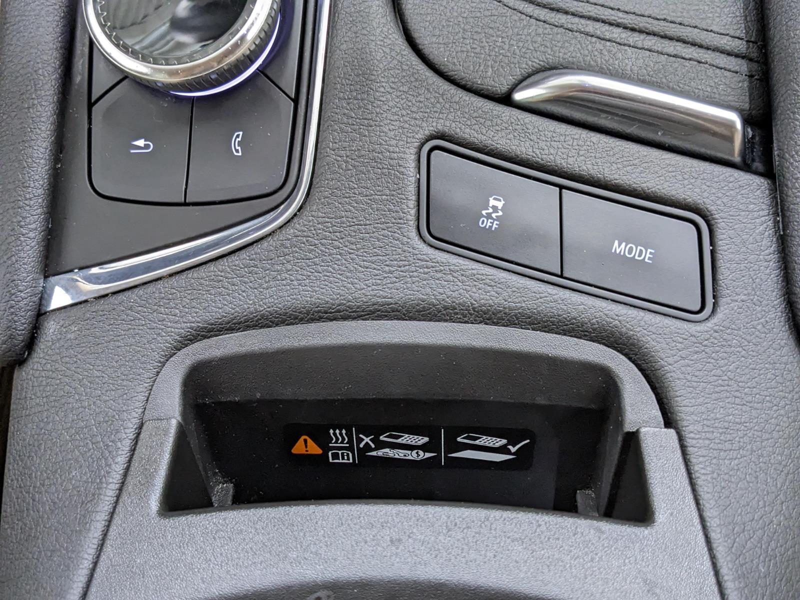 Vehicle image 41 of 50