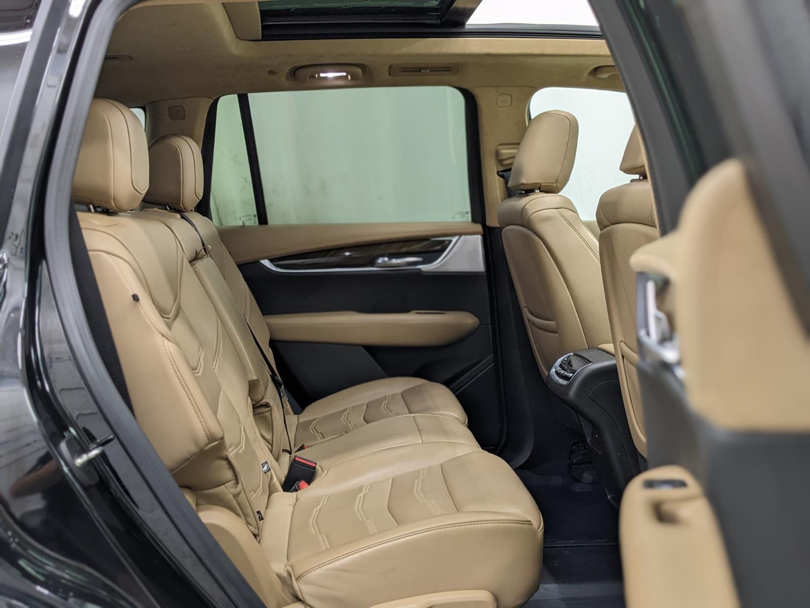Vehicle image 11 of 50