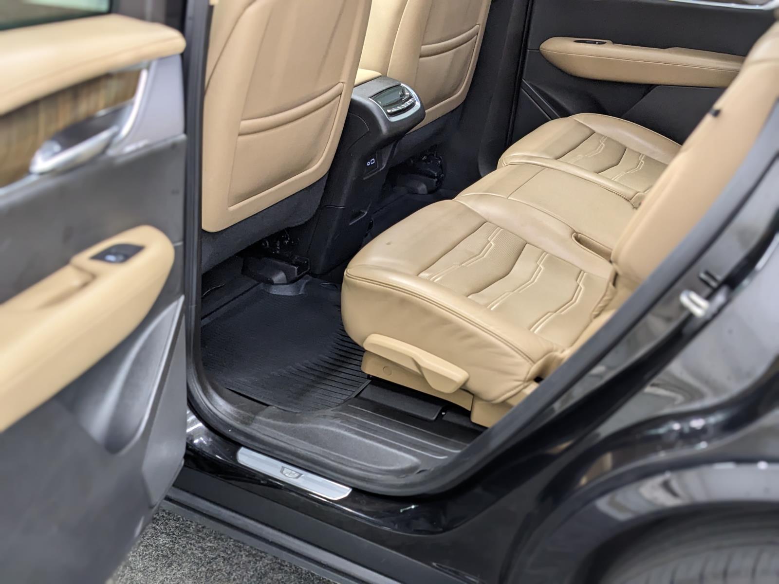 Vehicle image 12 of 50