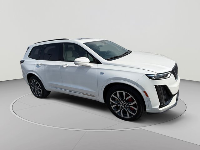 2023 Cadillac XT6 Sport Image 3 of 34