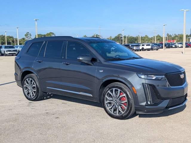 2023 Cadillac XT6 Sport Image 3 of 43