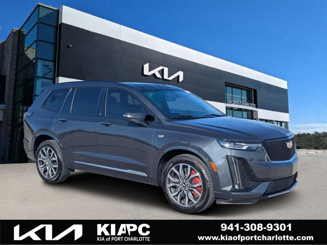 2023 Cadillac XT6 Sport Image 2 of 43