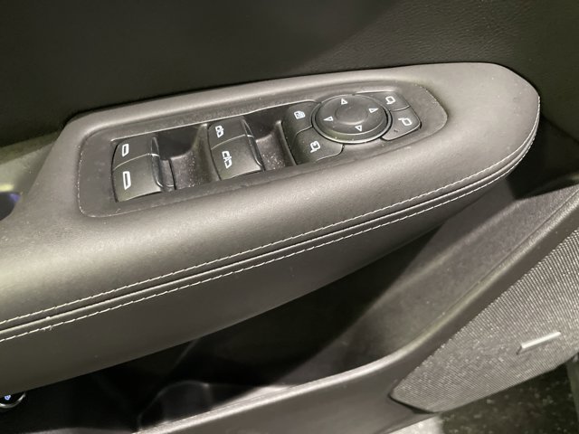 Vehicle image 13 of 37