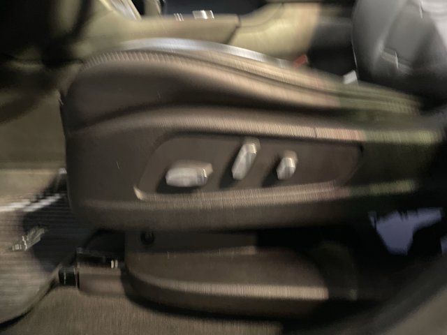 Vehicle image 15 of 37