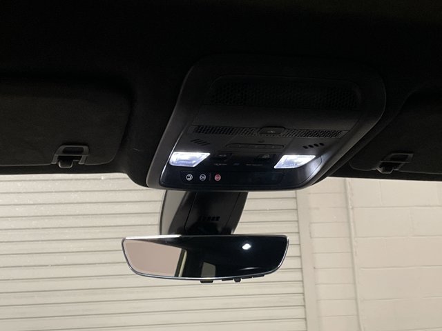 Vehicle image 25 of 37