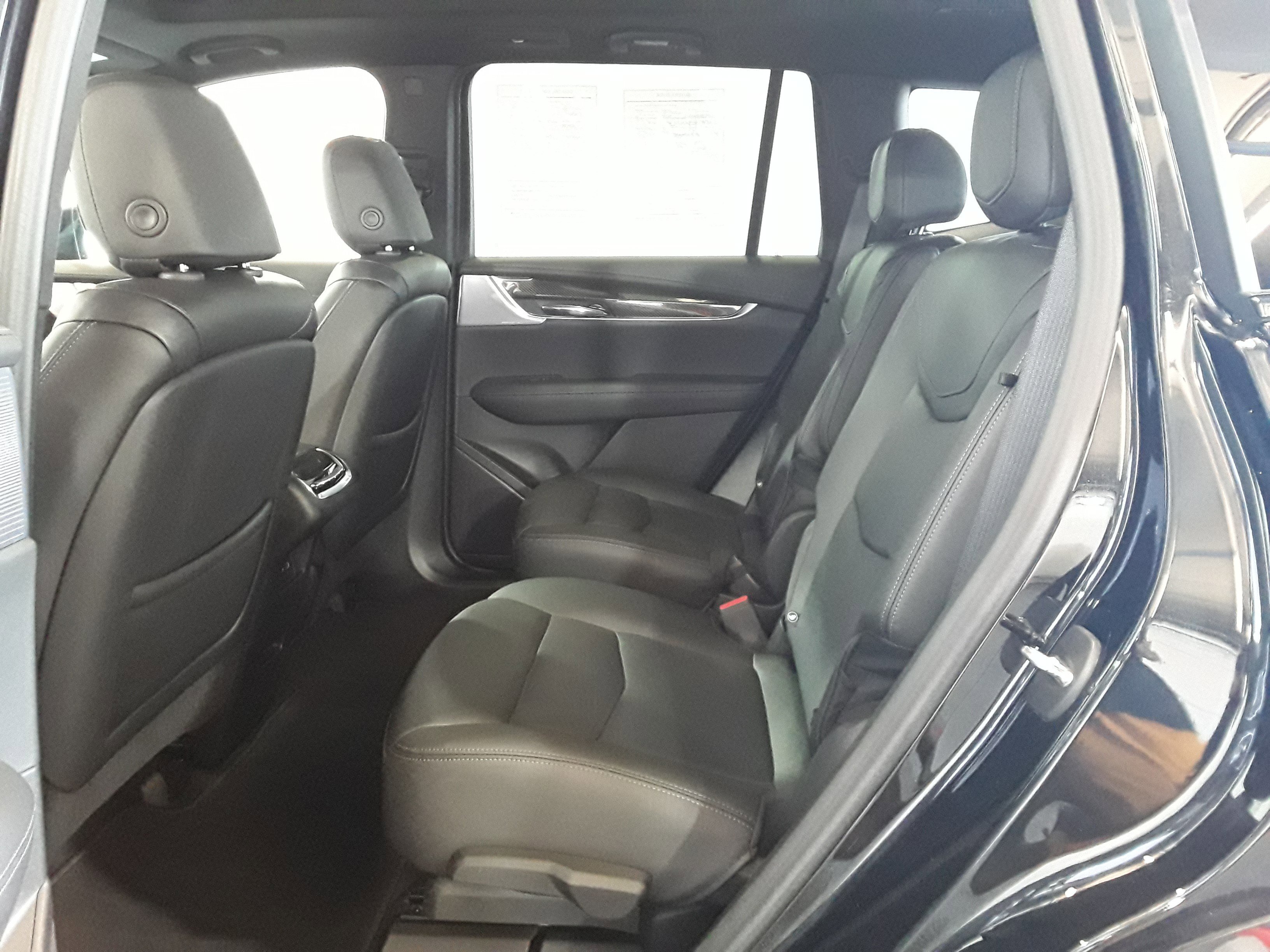 Vehicle image 14 of 34