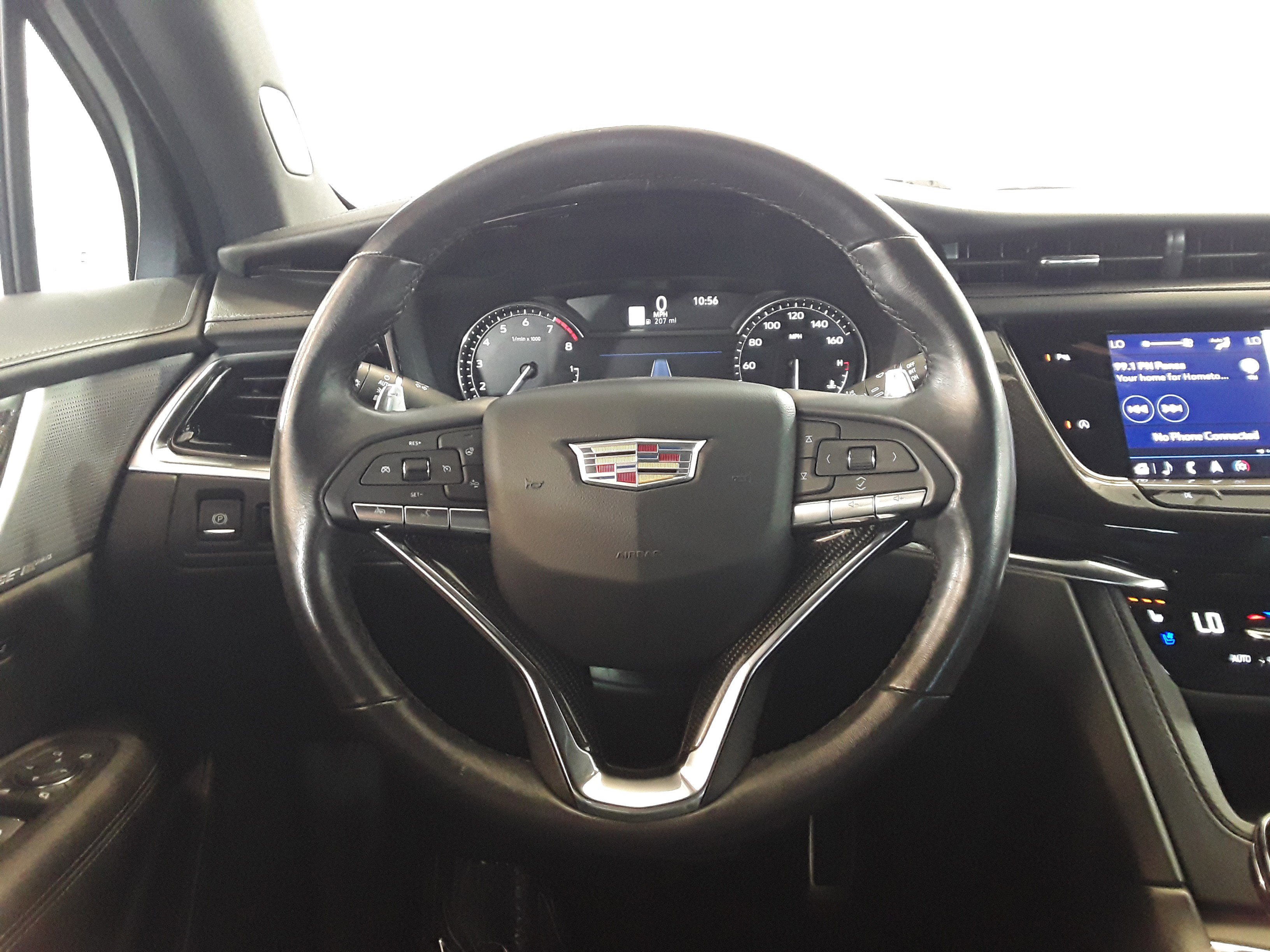 Vehicle image 17 of 34