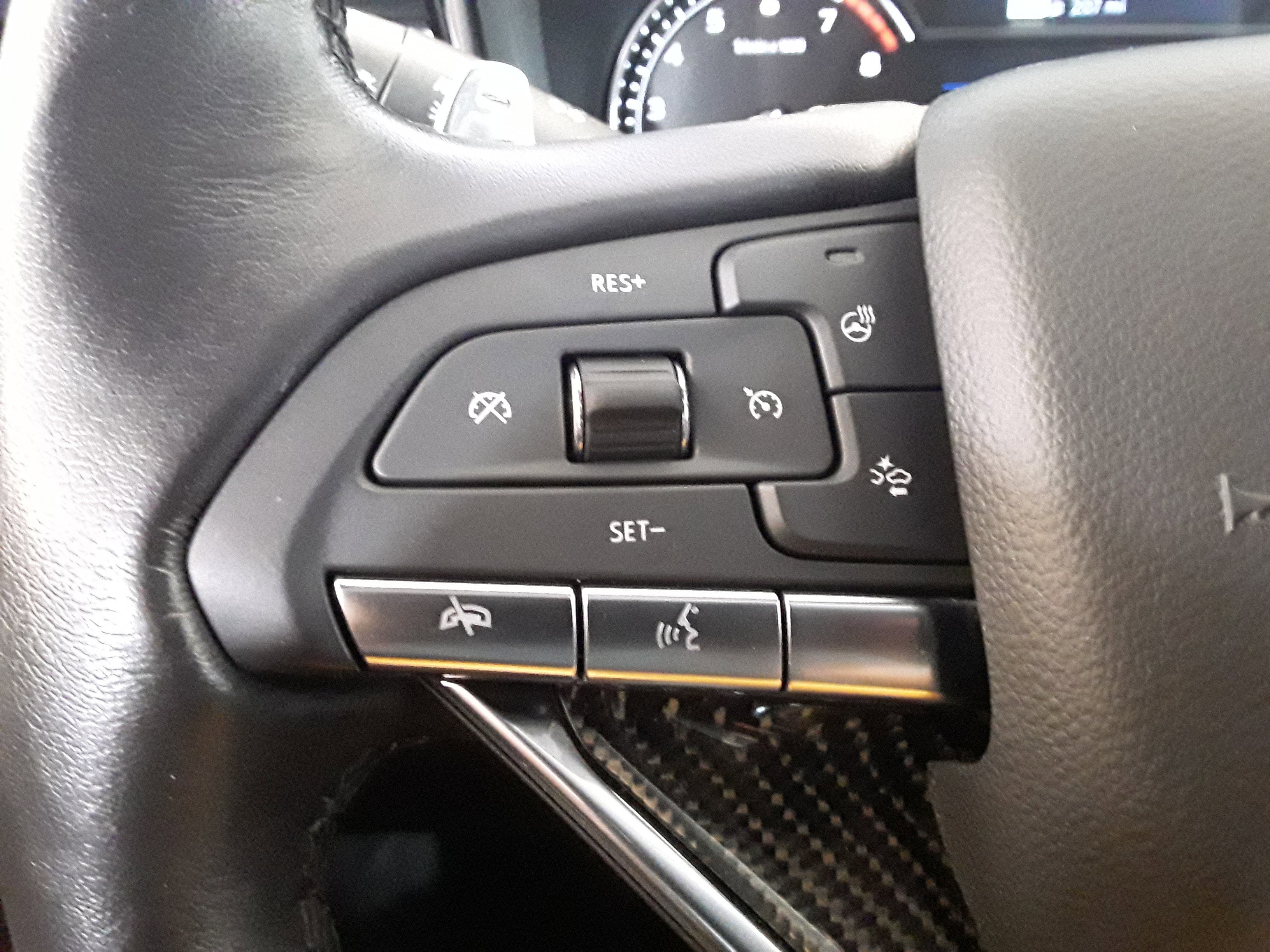 Vehicle image 26 of 34