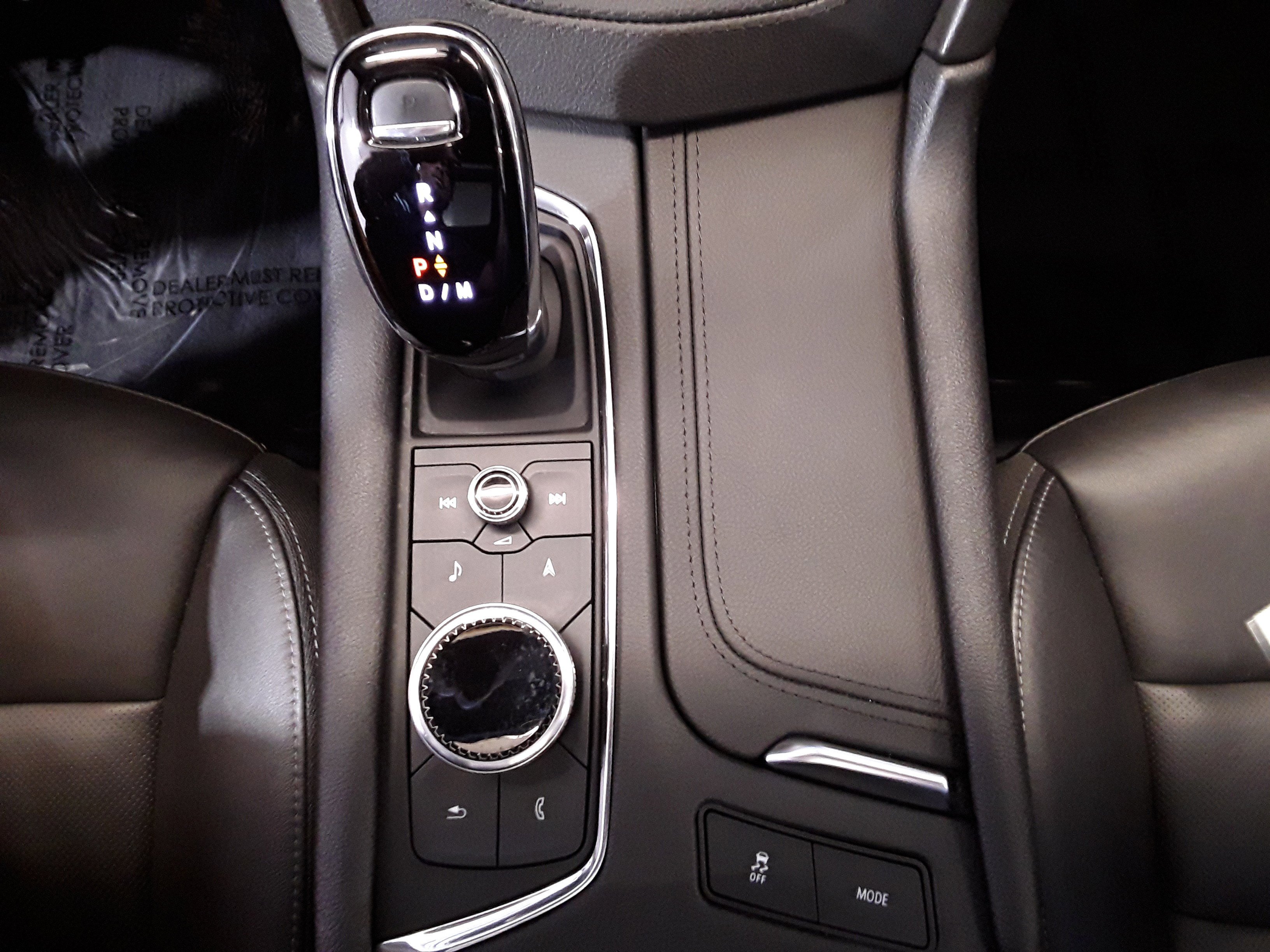 Vehicle image 23 of 34