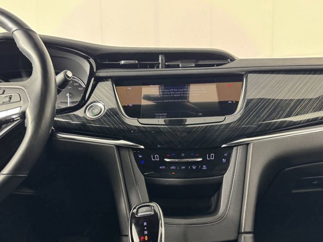 Vehicle image 22 of 36