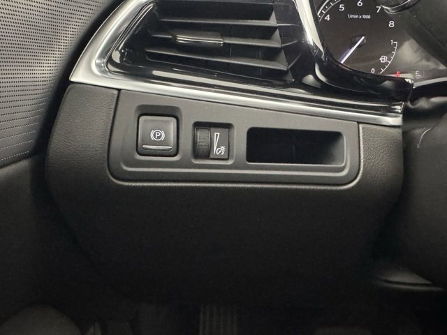 Vehicle image 35 of 36
