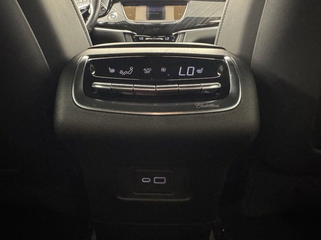 Vehicle image 29 of 36