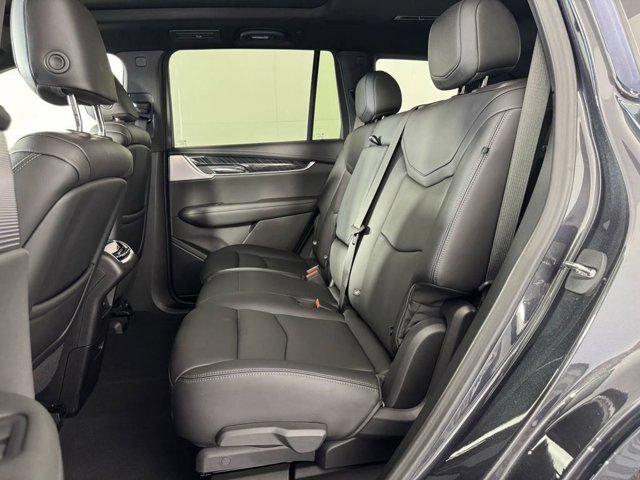Vehicle image 15 of 36
