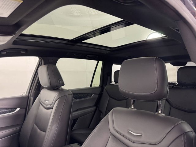 Vehicle image 17 of 36