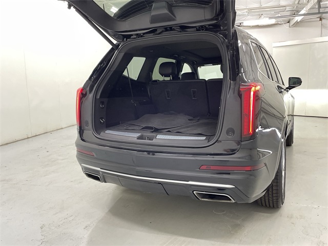 Vehicle image 17 of 27