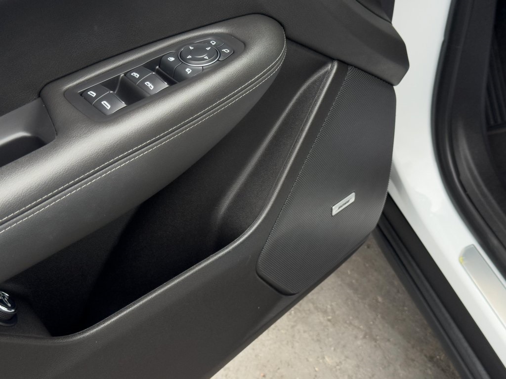 Vehicle image 22 of 29