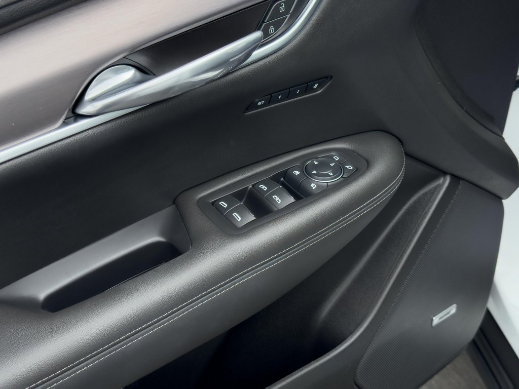 Vehicle image 20 of 29